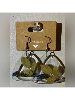 Leaf Epoxy Earrings With Blue Flower
